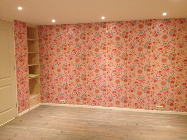 Fam. Theunissen uit Amsterdam. Grenen 195mm B. Gebeitst met ?